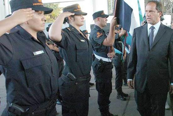 Intendentes massistas evalúan adhesión a la Policía Local de Scioli