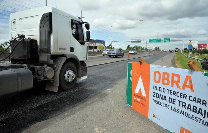Autopista Buenos Aires-La Plata: Proyectan terminar la ampliación en julio