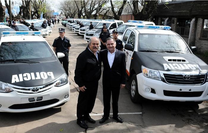Granados entregó 32 patrulleros en Florencio Varela e Ituzaingó