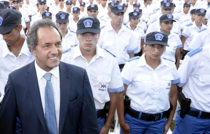 Scioli encabezó egreso de la Policía Local en San Martín