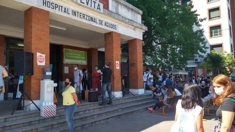"Si rápidamente  no hay más restricciones, nada va a alcanzar", advirtió el director del Hospital Evita de Lanús 