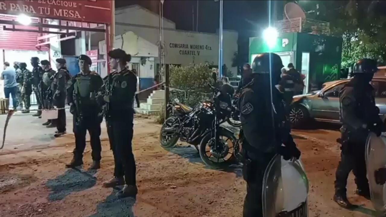 Tensión en Moreno: Presos mantuvieron de rehén a un policía durante un motín en una comisaría 