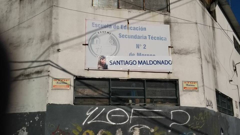 La escuela de Moreno que se llamó por diez minutos “Santiago Maldonado”