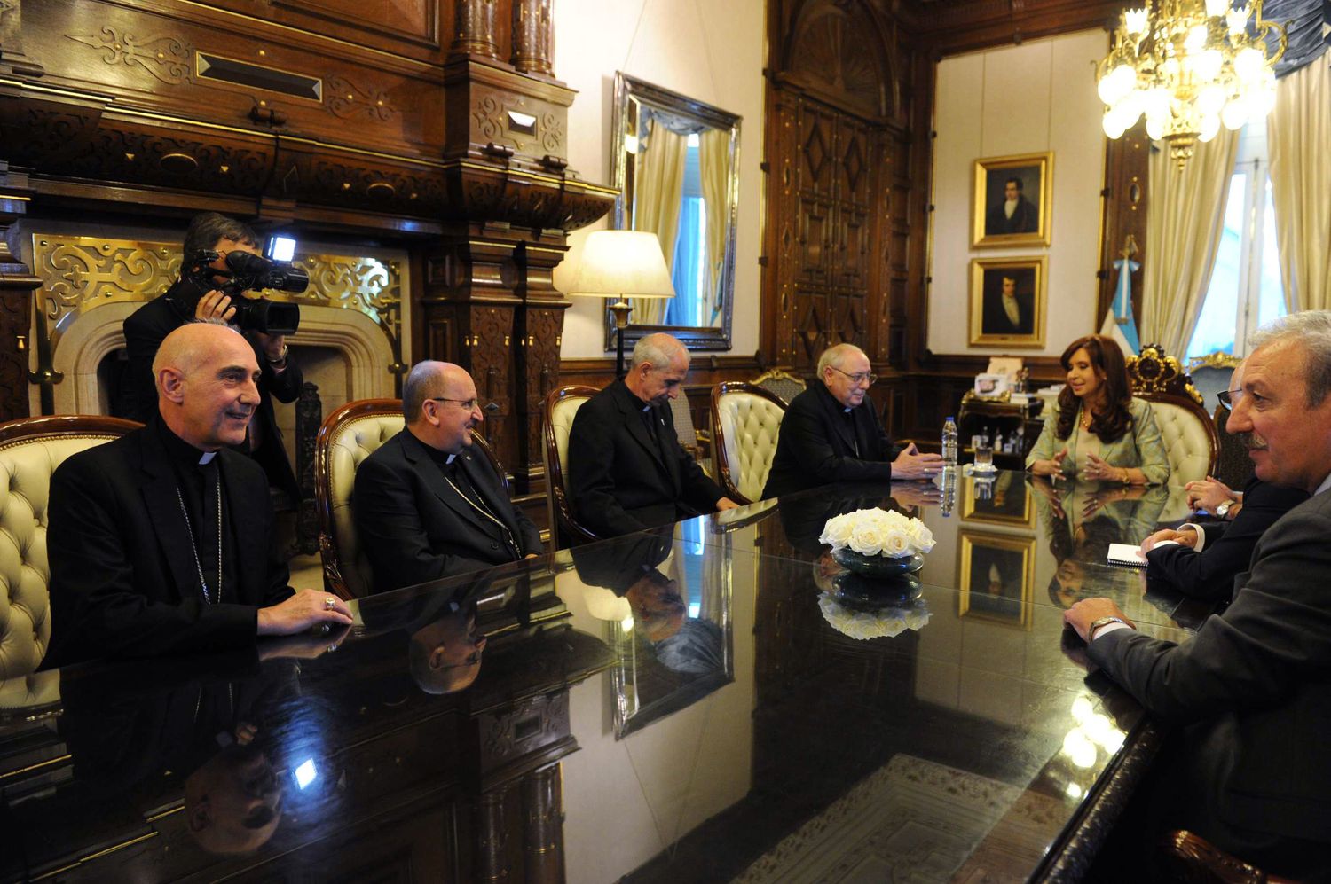 Cristina recibió a la cúpula de la Iglesia católica en Casa de Gobierno