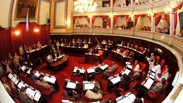 El Senado bonaerense aprobó la adhesión de la Provincia a la Ley nacional de ART