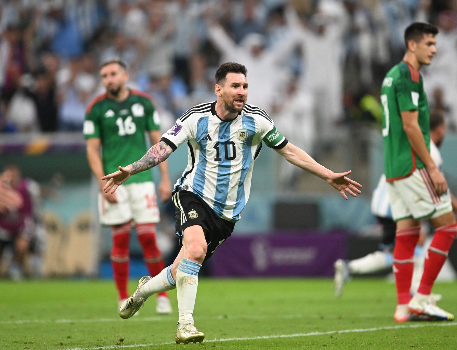 Argentina estuvo al borde del abismo pero Messi frotó la lámpara y le devolvió la alegría a la Selección