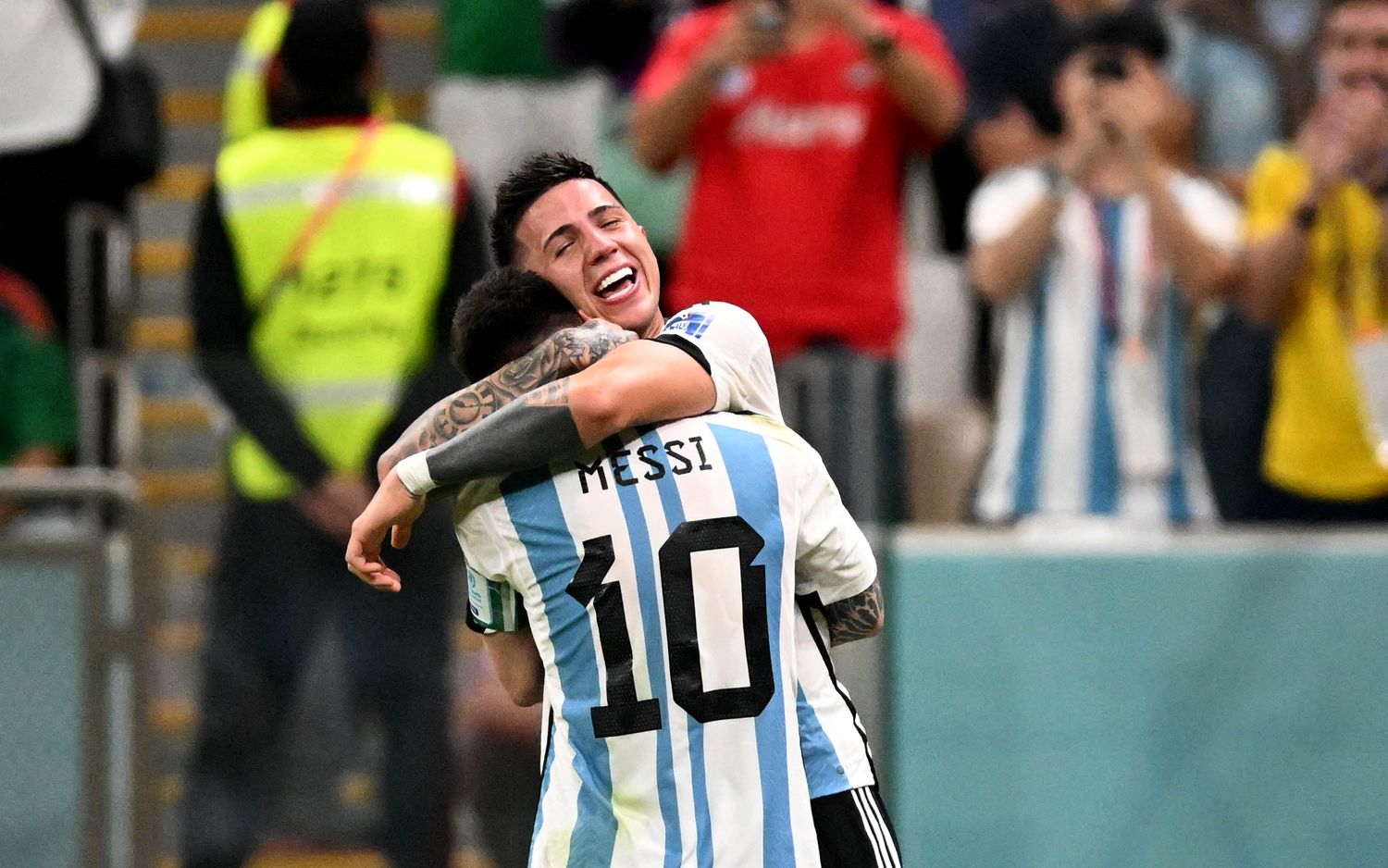 Enzo Fernández, la revelación bonaerense del Mundial y el mejor socio de Messi en el 2 a 0 de Argentina con México 