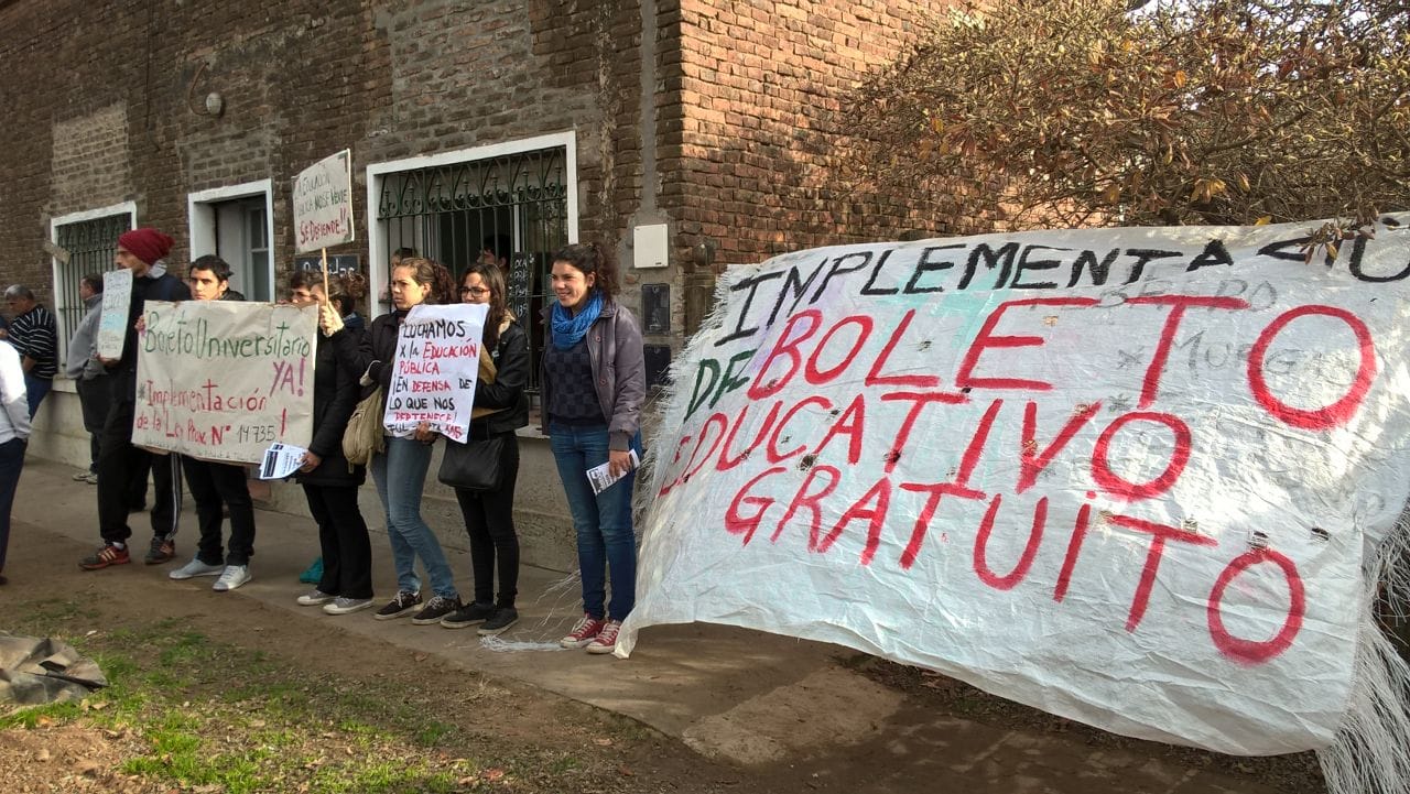 Luján: Alumnos piden la implementación del Boleto Estudiantil Gratuito