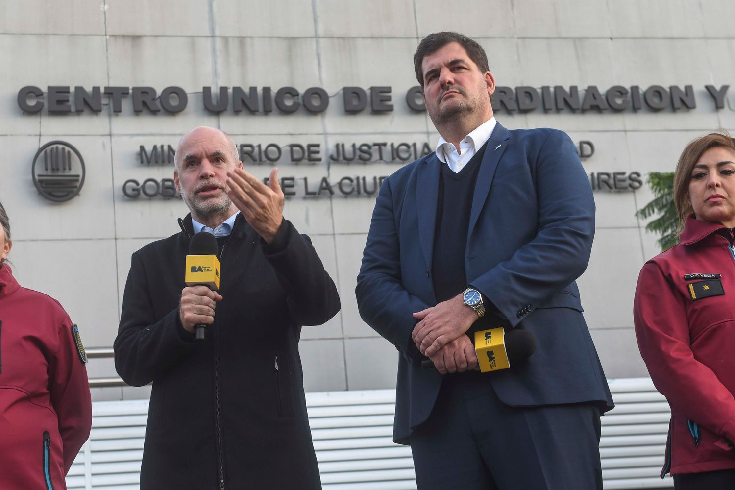 Larreta presentó las Taser, denunció trabas de Casa Rosada y criticó a Cristina por "apropiarse" del 25 de Mayo