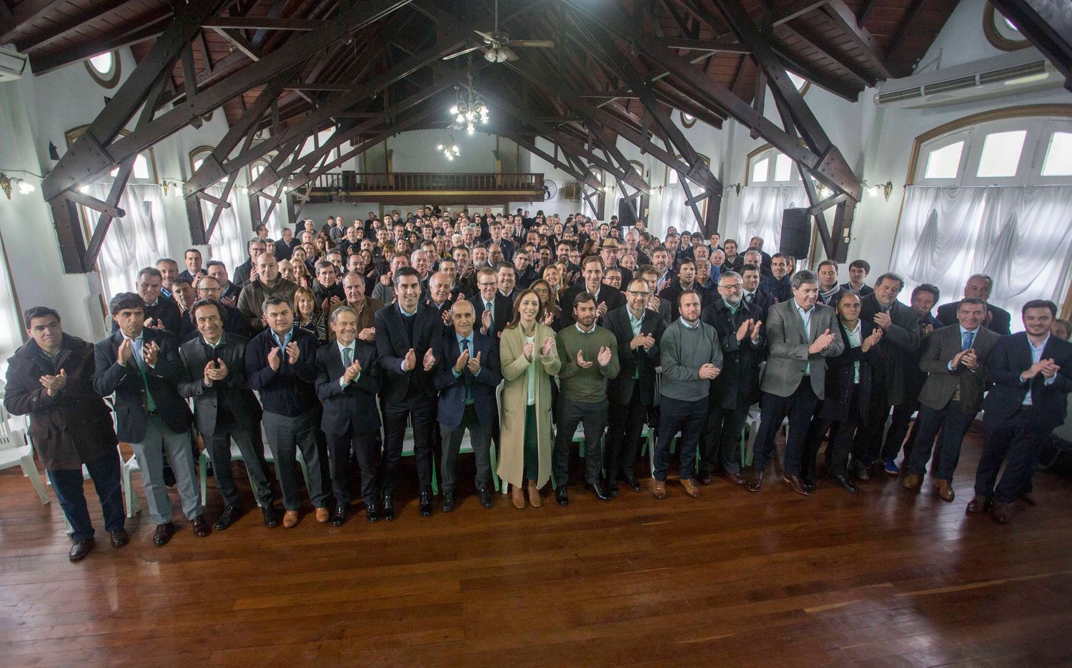 Vidal encabezó en La Plata una reunión de gabinete ampliado