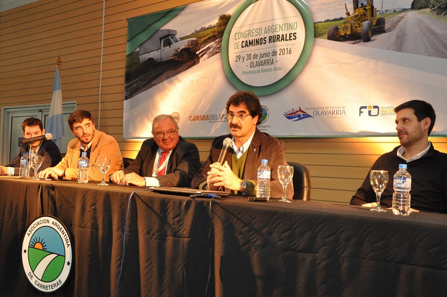 Olavarría: Sarquís inauguró el primer Congreso Nacional de Caminos Rurales