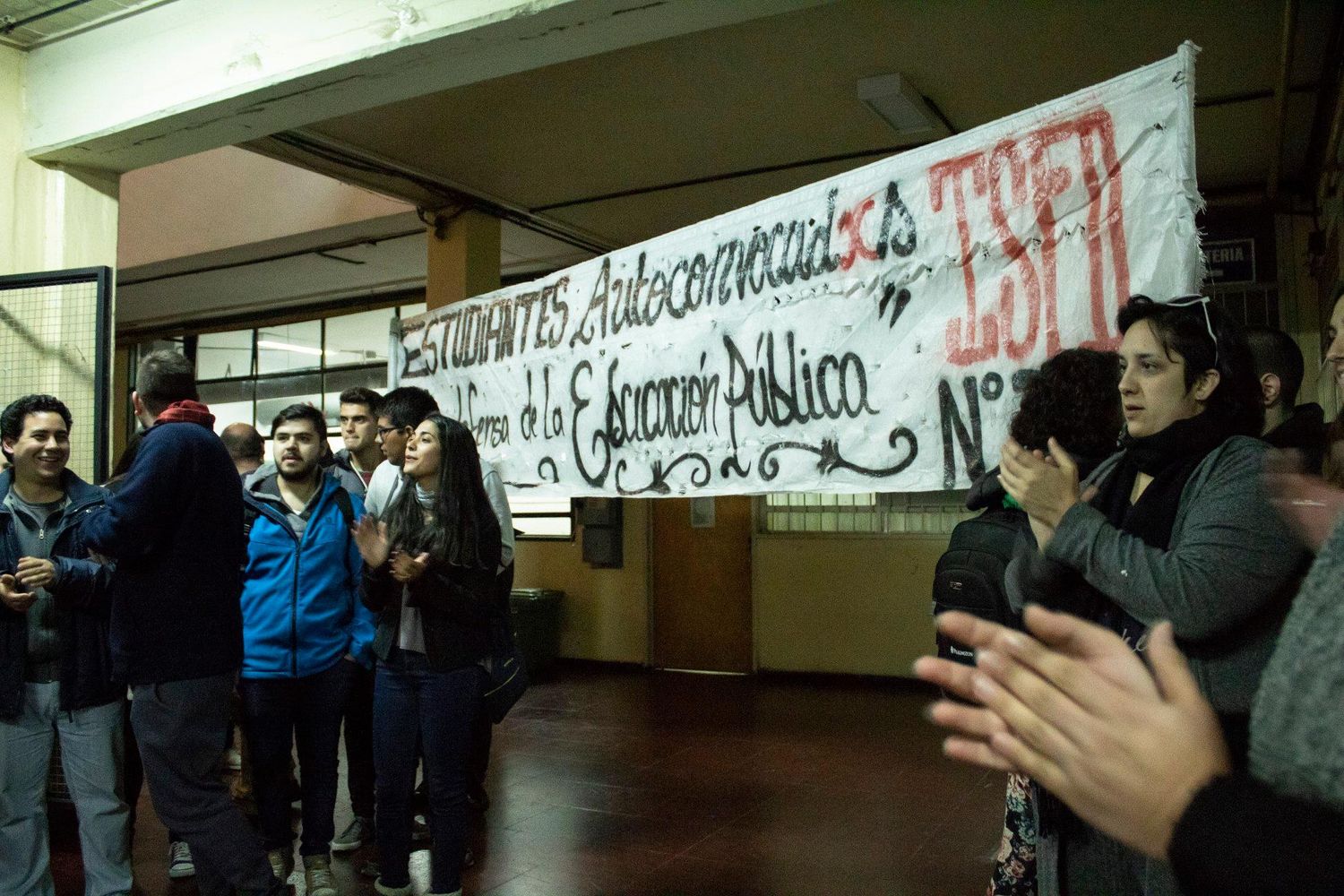 Estudiantes reclamaron por las condiciones edilicias en las escuelas de Vicente López 
