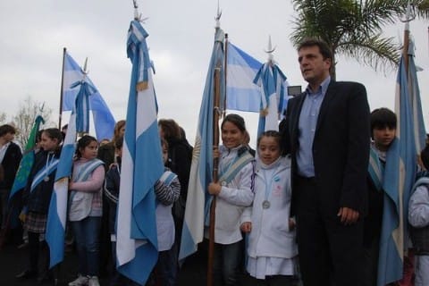 Insólito: Massa impidió a funcionario de Scioli tomar juramento a alumnos de Tigre