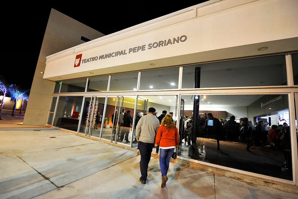 Tigre: Inauguración del nuevo Teatro Municipal "Pepe Soriano" en Benavídez