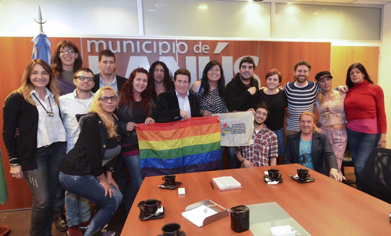 Lanús: Díaz Pérez convocó a travestis a la municipalidad tras los dichos de Curto