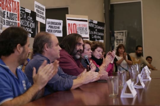 La Justicia ordenó a Vidal convocar de urgencia a los gremios docentes para negociar paritarias
