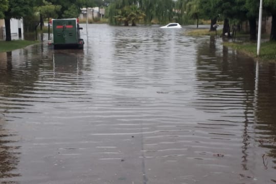 Fuertes lluvias en Pehuajó: Más de 100 milímetros inundaron la ciudad
