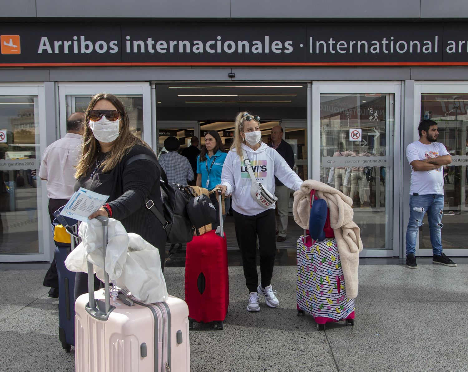 Es oficial: Dejan de pedir el PCR para los argentinos que ingresen al país