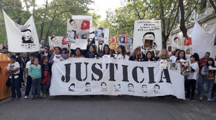 Marcha por la muerte de 7 detenidos en una comisaría de Pergamino: "Queremos justicia"
