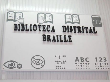 Carlos Casares inauguró su primera biblioteca braille