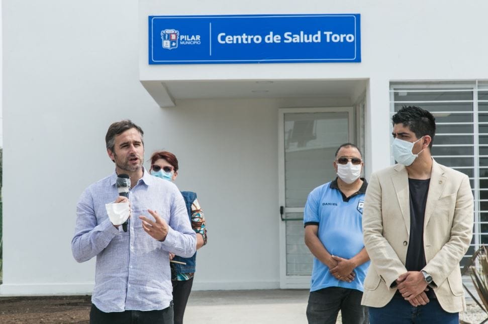 Achával inauguró el Centro de Salud Toro: "Esto le pertenece al pueblo de Derqui"