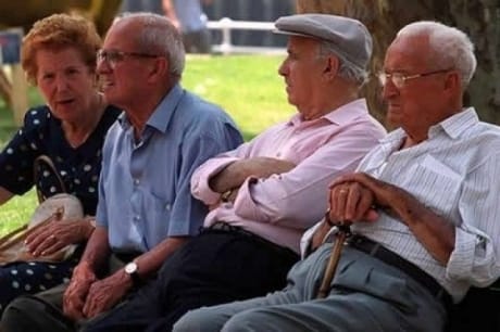 Municipios del oeste del Conurbano debaten políticas para adultos mayores 