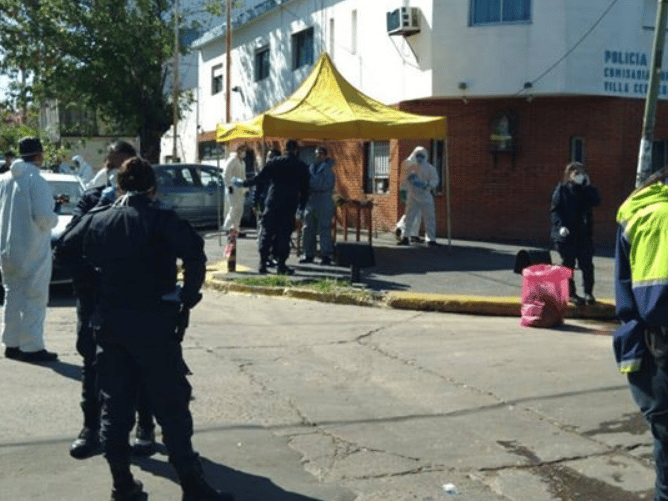 Aíslan a policías de comisaría de Lomas de Zamora por detener a hombre con sospecha de tener coronavirus