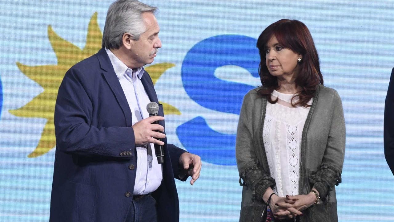La oposición apuntó contra el Gobierno por las internas entre Alberto y Cristina Fernández