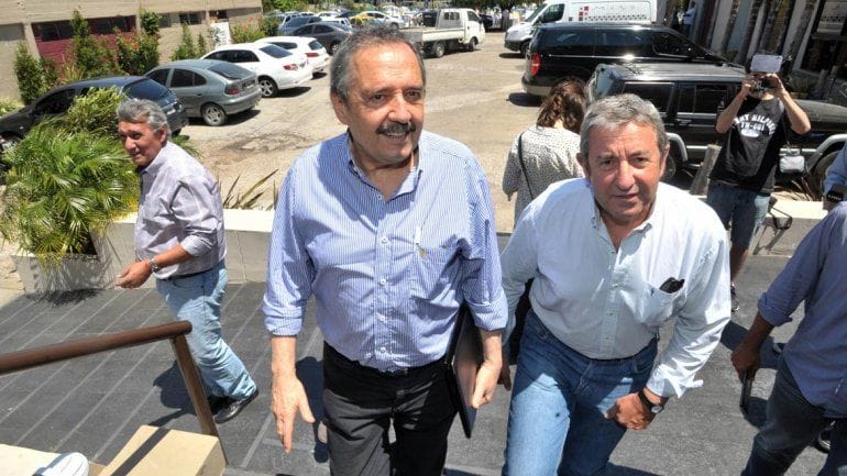 Cobos y Alfonsín se reúnen con los 17 intendentes radicales de la Provincia
