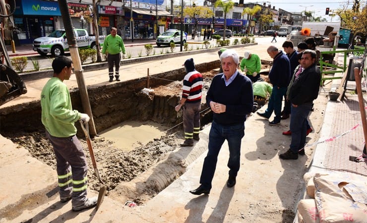 San Fernando: Andreotti supervisó tareas hidráulicas y de asfalto