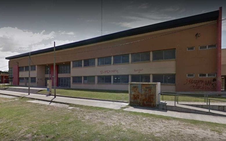 La Plata: Un joven de 14 años golpeó a una maestra en una escuela de Tolosa