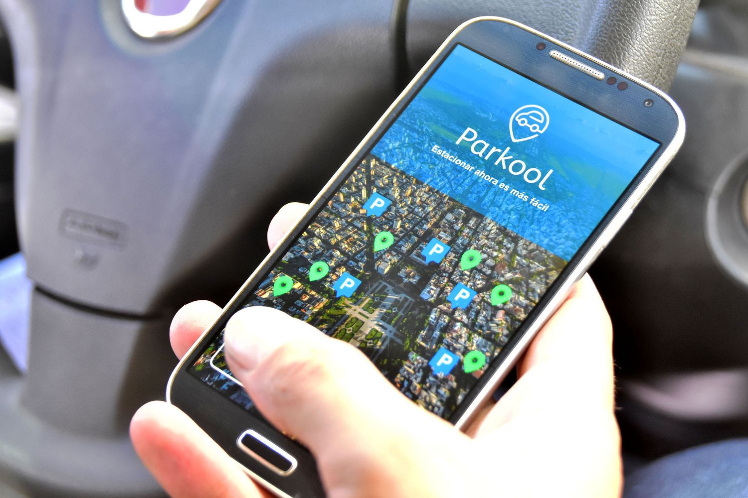 La Plata: Lanzan "Parkool", una aplicación para encontrar estacionamiento