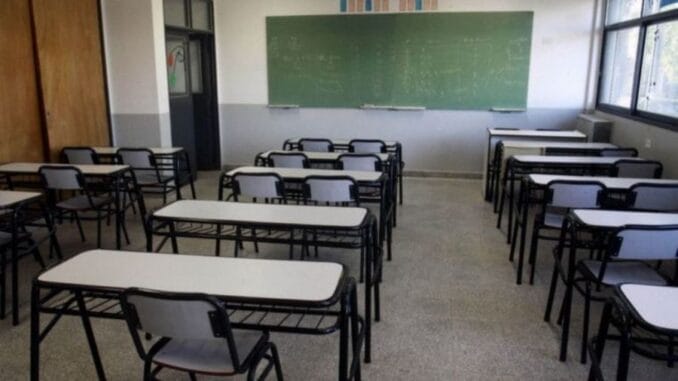 A días del comienzo de clases, el Gobierno de Kicillof modifica el protocolo para las escuelas de la Provincia