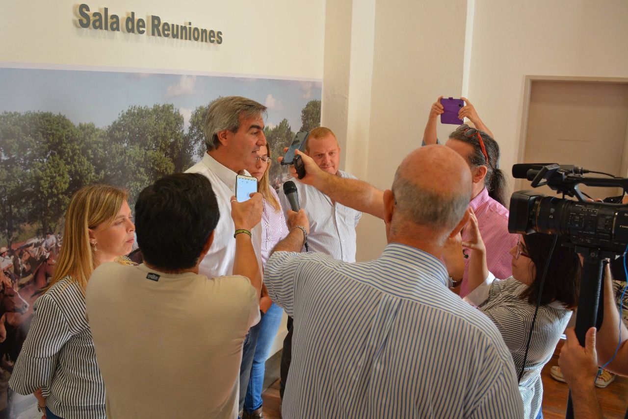 San Antonio de Areco: Durañona firmó un decreto que exige retrotraer las tarifas de luz a 2016