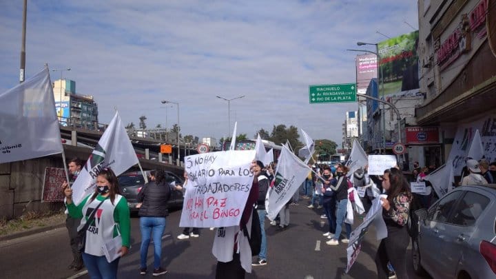 Trabajadores del Bingo Ciudadela se movilizaron en Tres de Febrero: Denunciaron recortes y retrasos en salarios