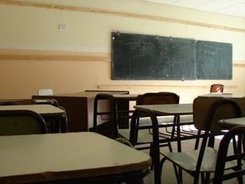 Paro docente: Intendentes piden a maestros negociar salarios "con los chicos en clase"