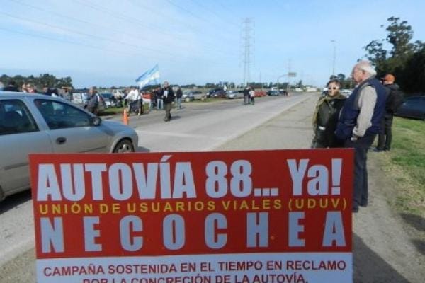 Necochea: El massismo lleva a la Justicia el reclamo por Autovía 88