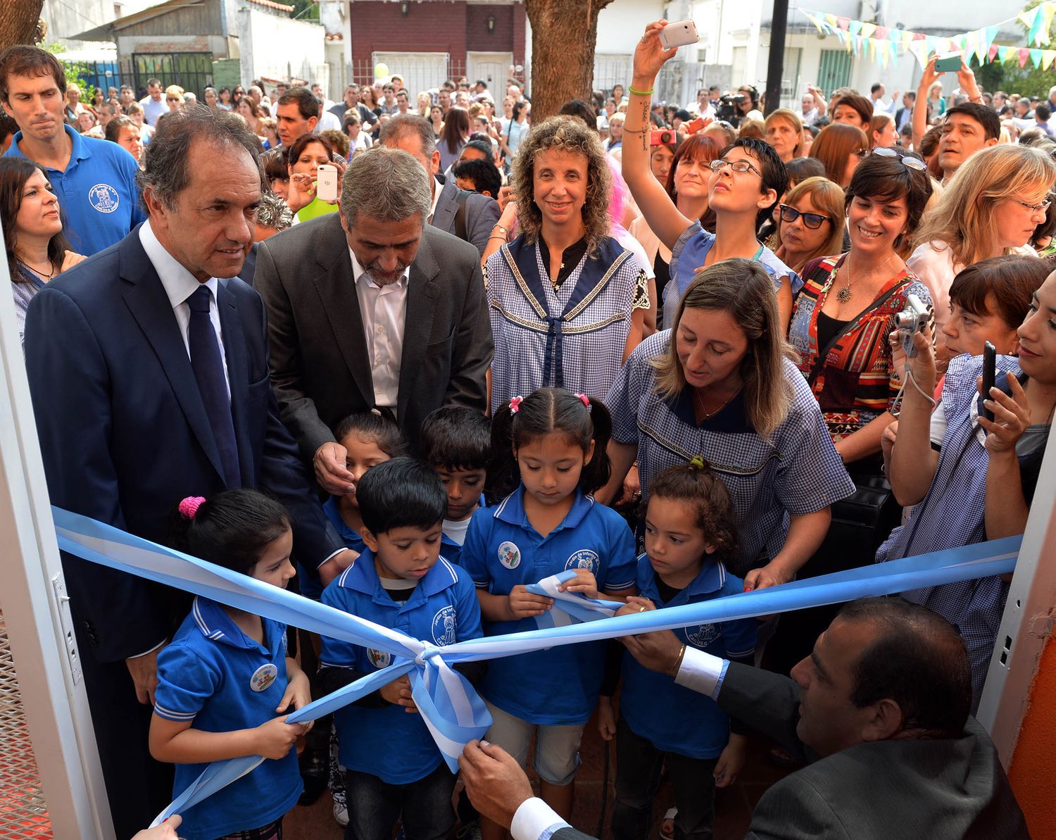 Avellaneda: Scioli inauguró un jardín de infantes 