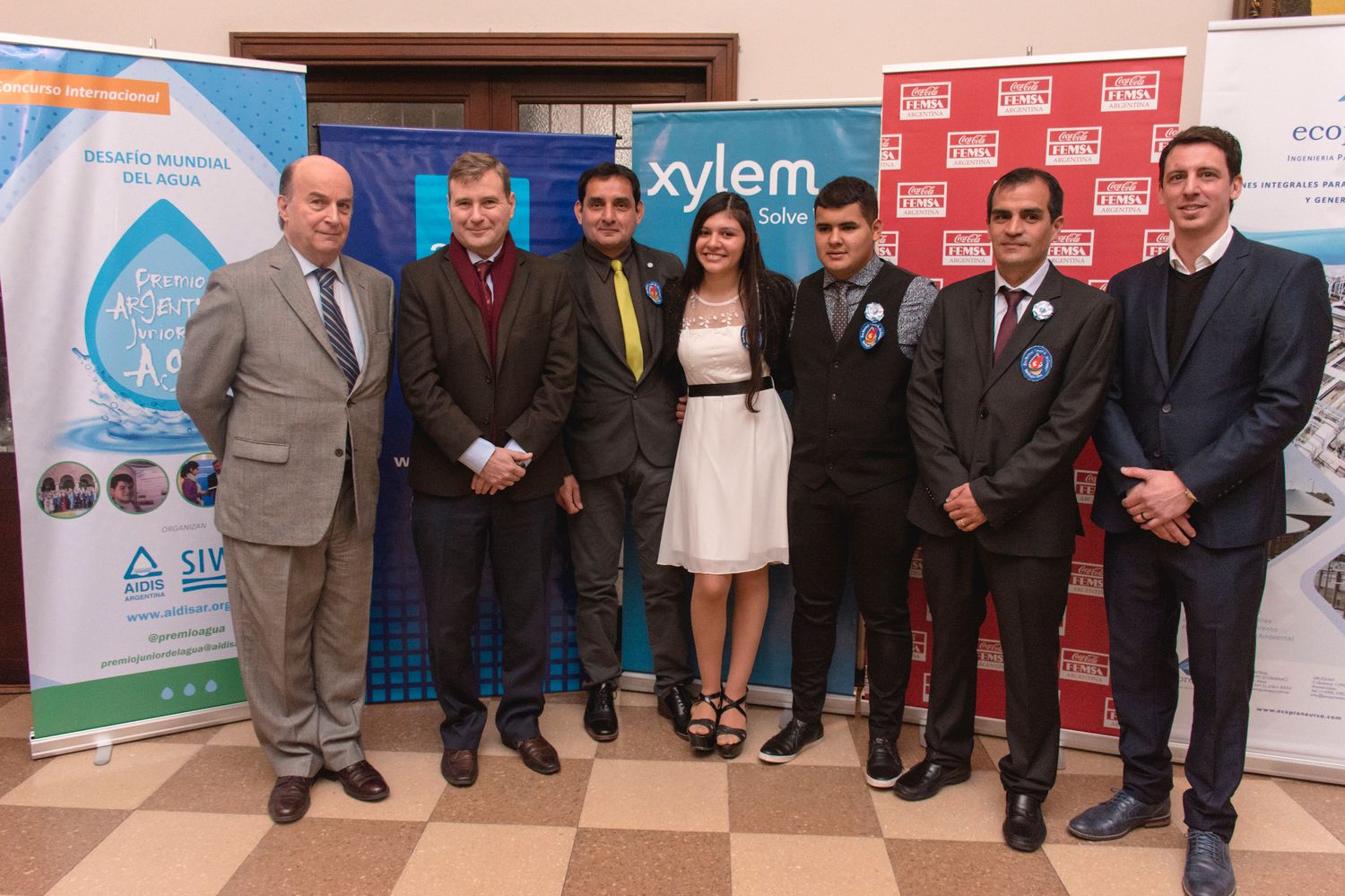 AySA apoya a estudiantes argentinos que competirán por el "Premio Nobel" del Agua