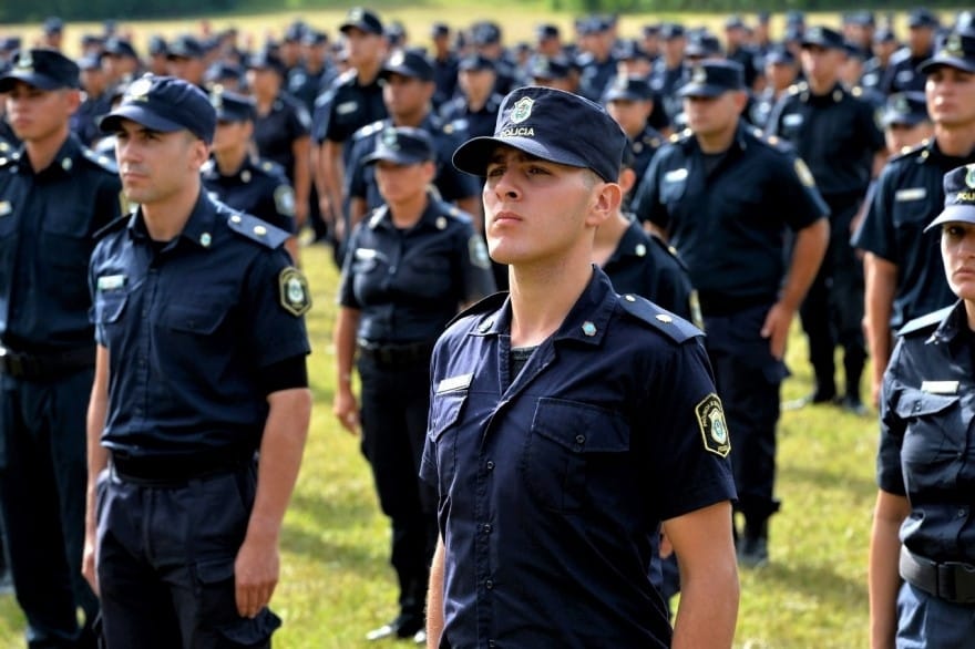 Cambian los requisitos para el ingreso a la Policía 2022: Extienden la edad de 17 a 29 años