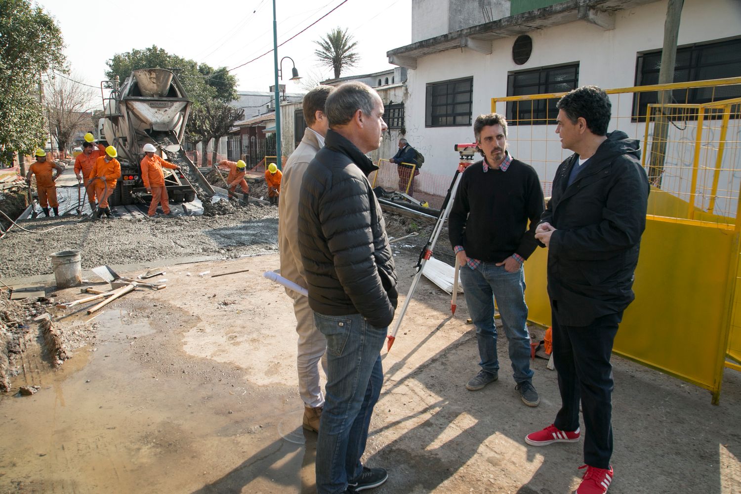 Vicente López: Avanzan los trabajos de bacheos de hormigón en distintos barrios de la Comuna