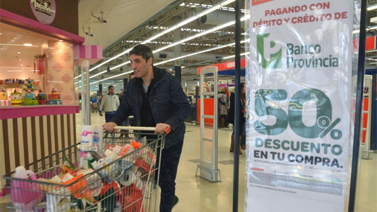 Medio millón de compras en supermercados con el descuento del 50% de Banco Provincia