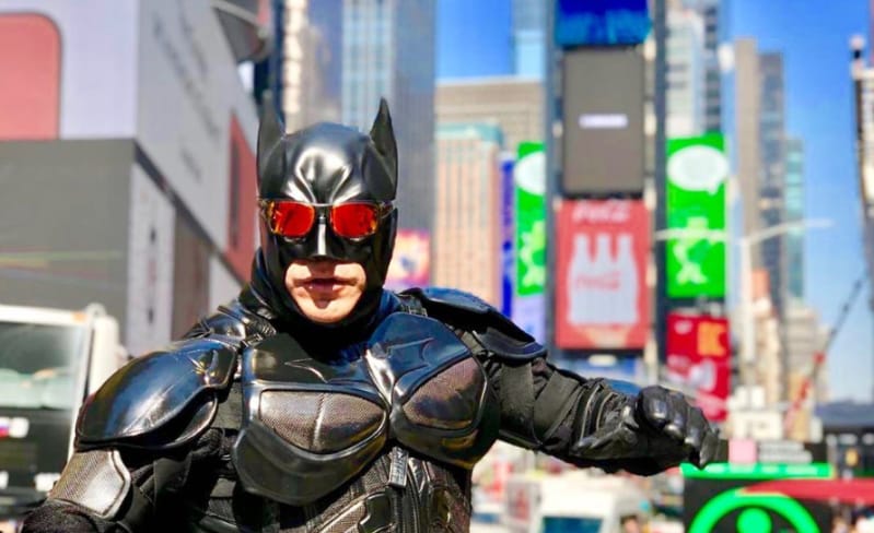 Insólito: Desde Nueva York, Batman asegura que "en Cañuelas hubo fraude durante las PASO"