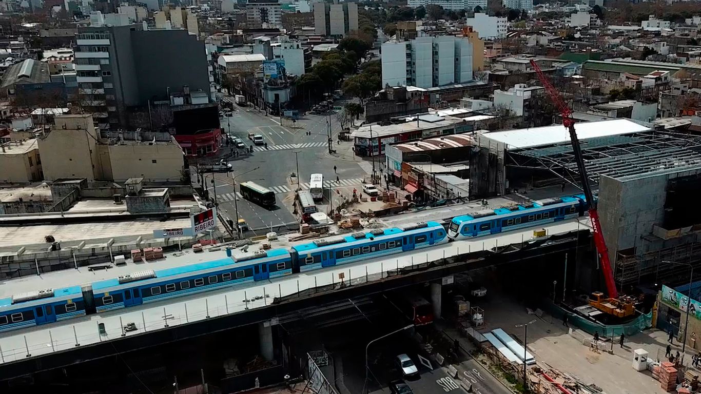 El Tren Belgrano Sur, que une La Matanza y Merlo con CABA, ya circula elevado por Pompeya