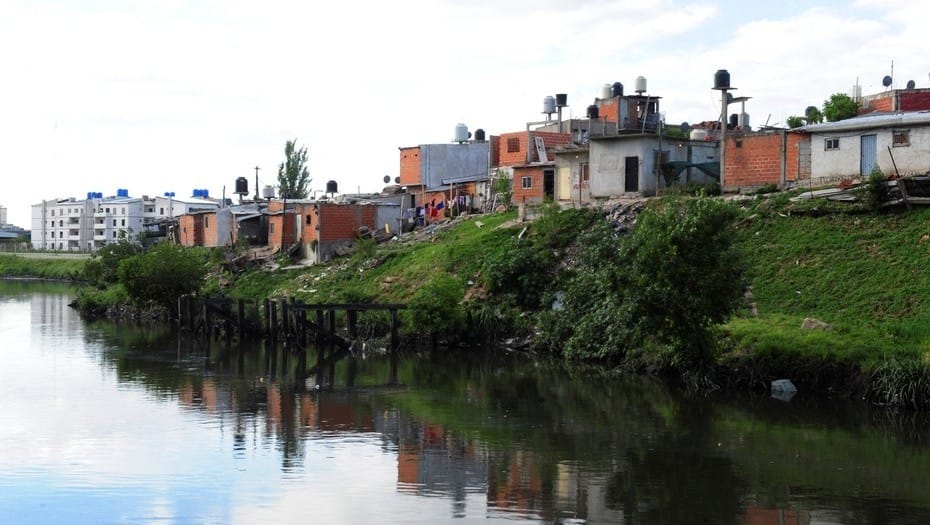 Acumar debatirá la relocalización de barrios linderos al Riachuelo