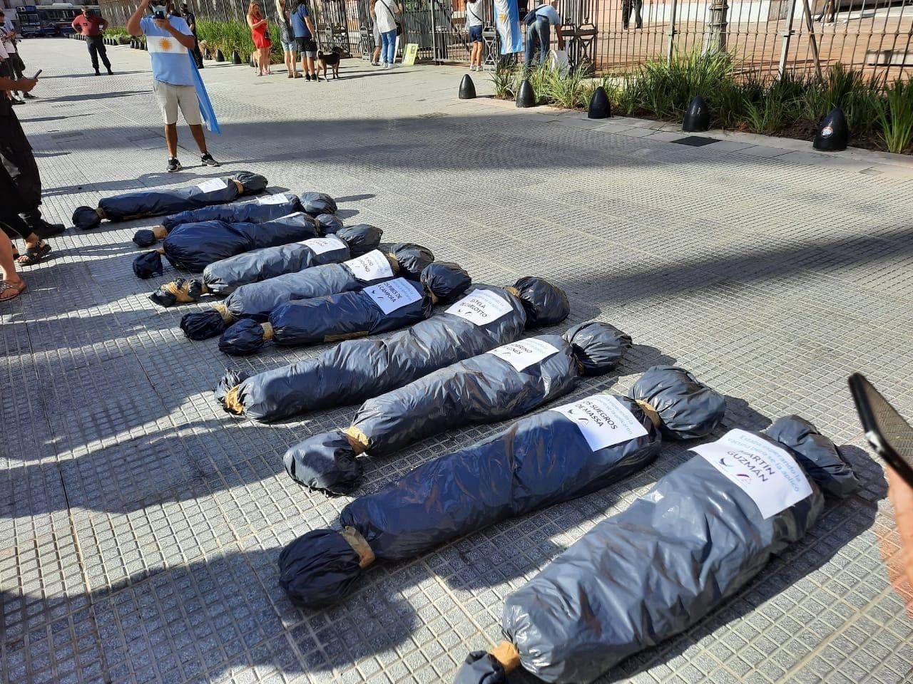 #27F: De la provocación de las bolsas mortuorias a la disputa por la representación de “los argentinos”