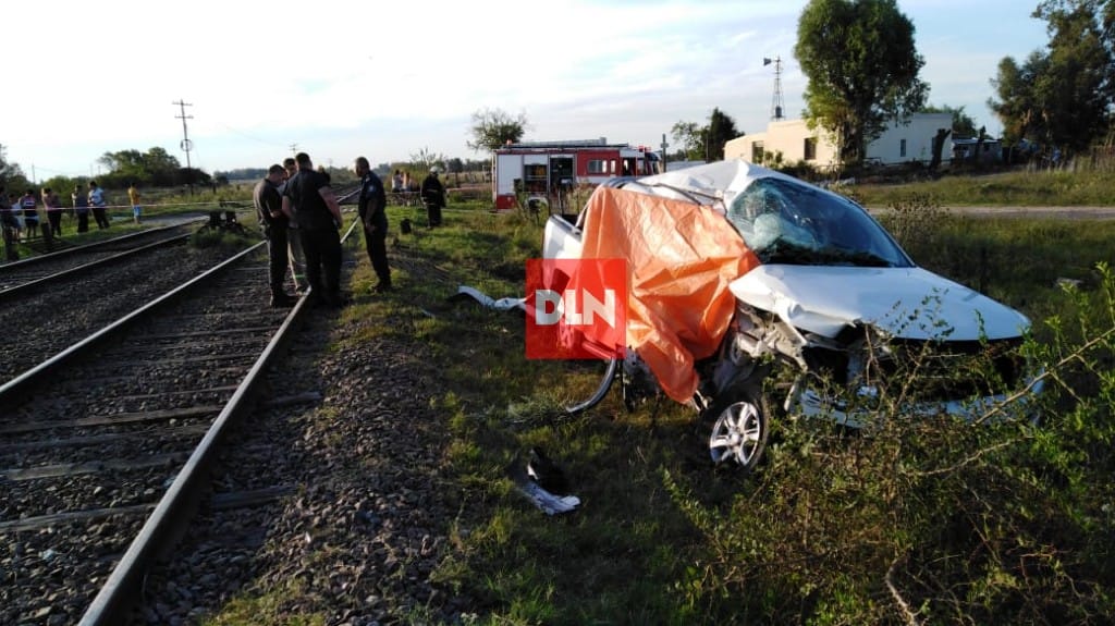 Tragedia en Brandsen: Tren embistió a una camioneta y falleció un sargento de la Policía Federal