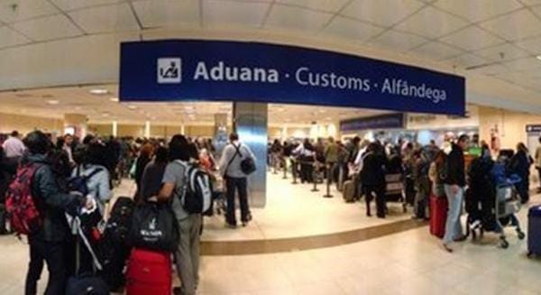 Nuevo paro de Aduana: Demoras en aeropuertos y pasos fronterizos