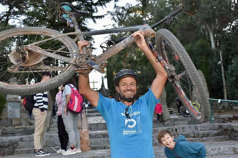 Senador provincial recorrió 280 kilómetros en bicicleta para visibilizar un proyecto sobre discapacidad severa