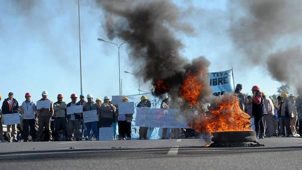 Corte en Camino del Buen Ayre: Fracasó la negociación entre Provincia y manifestantes